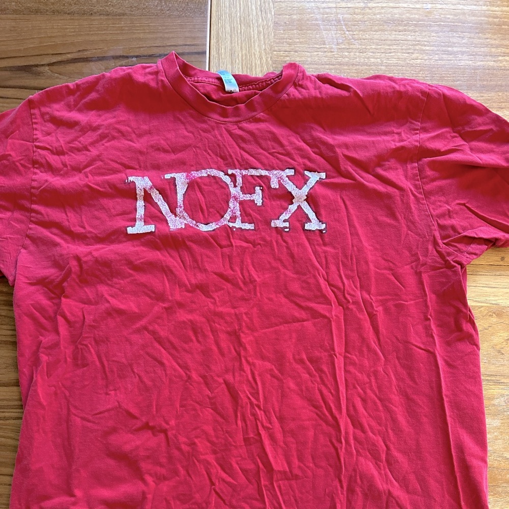 NOFX - vintage 00s band shirt - XL